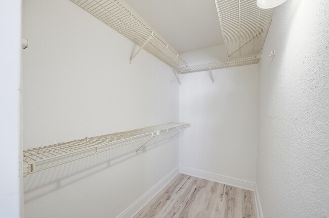 Building Photo - 452 Brittany Dr