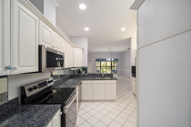 Building Photo - 3025 W Bermuda Dunes Dr