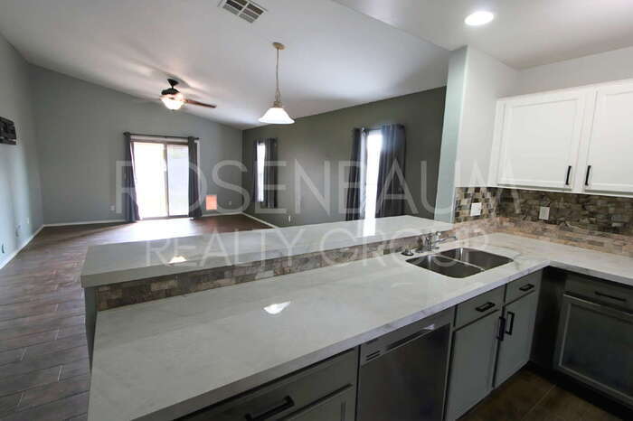 Building Photo - 16755 W Desert Bloom St