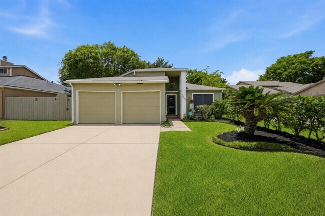 Building Photo - 7518 Alcomita Dr