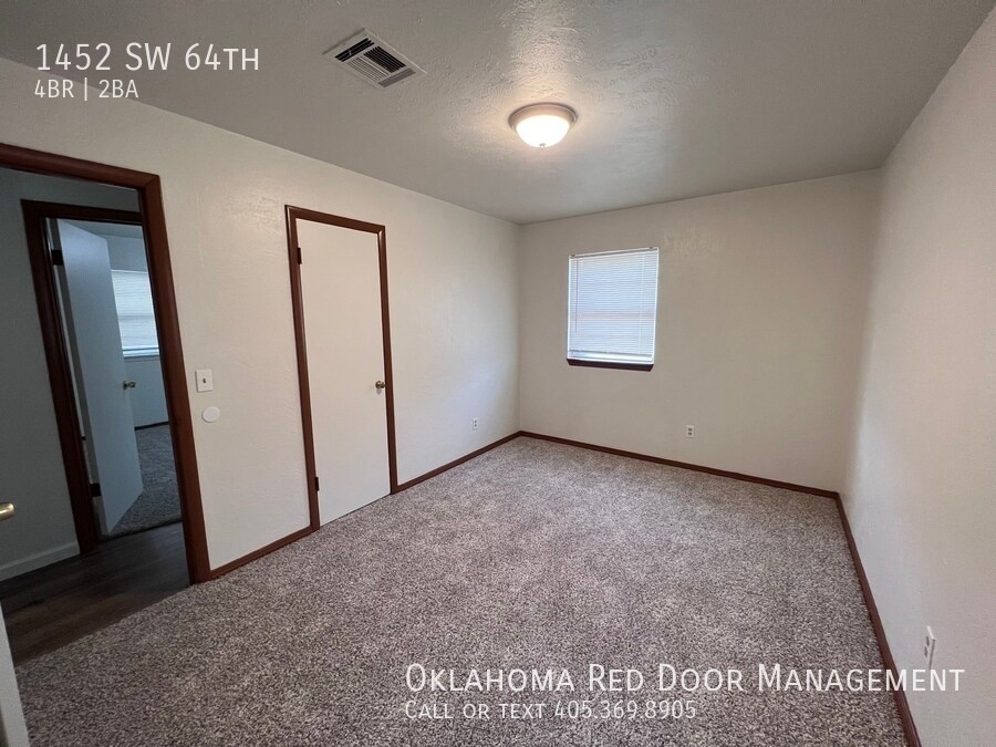 Building Photo - 1452 SW 64th St