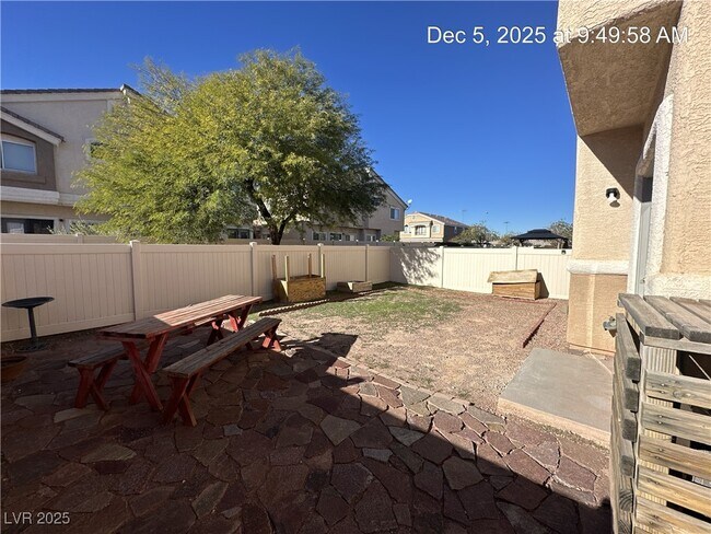 Building Photo - 3413 Robust Robin Pl