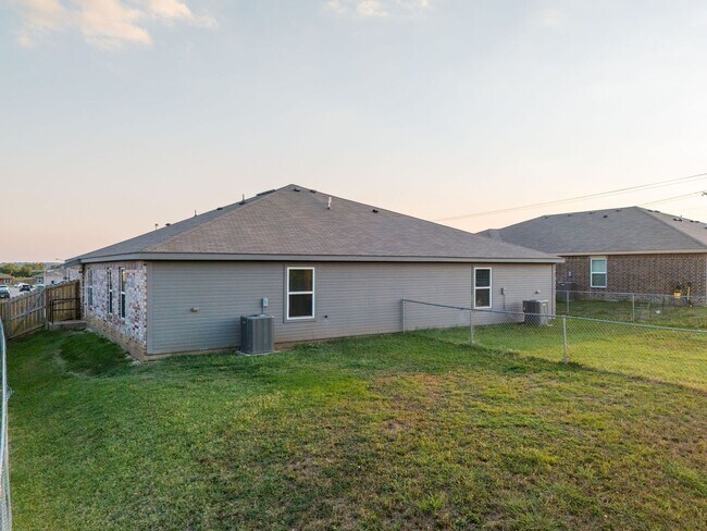 Building Photo - 5703 Rustler Dr