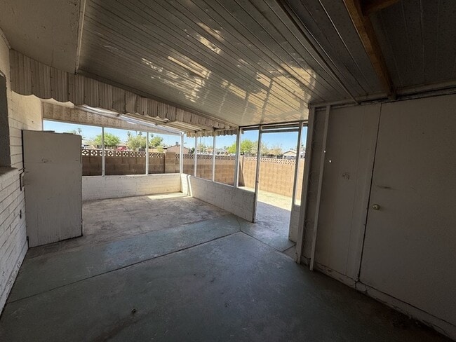 Building Photo - 7135 W Coolidge St