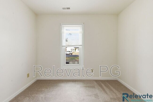 Building Photo - 2713 Chariot St