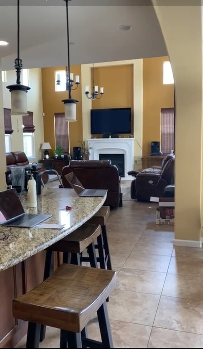 Building Photo - LUXURY HOME W SEPARATE IN LAW Suite