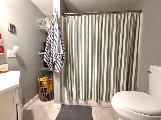 Building Photo - 78 Nautilus St