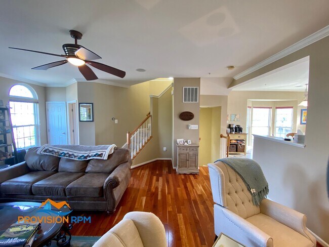 Building Photo - 1740 Theale Way