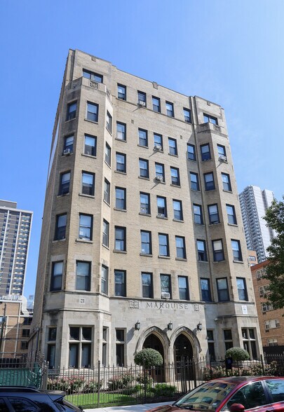 Building Photo - 6106 N Kenmore Ave