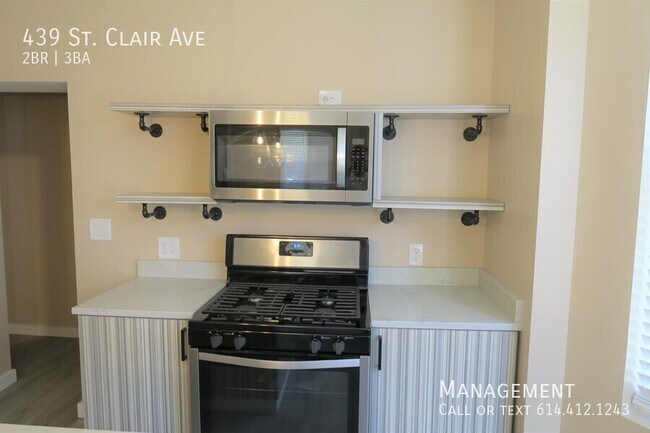 Building Photo - 439 St Clair Ave