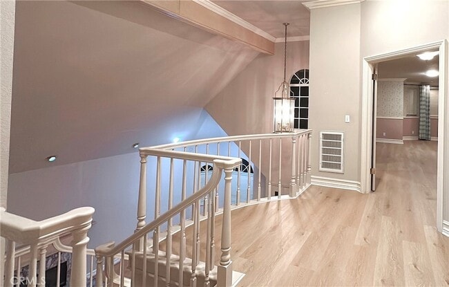 Building Photo - 232 E Floral Ave