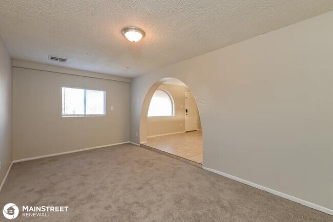 Building Photo - 4302 N 73rd Ave, Phoenix, AZ 85033