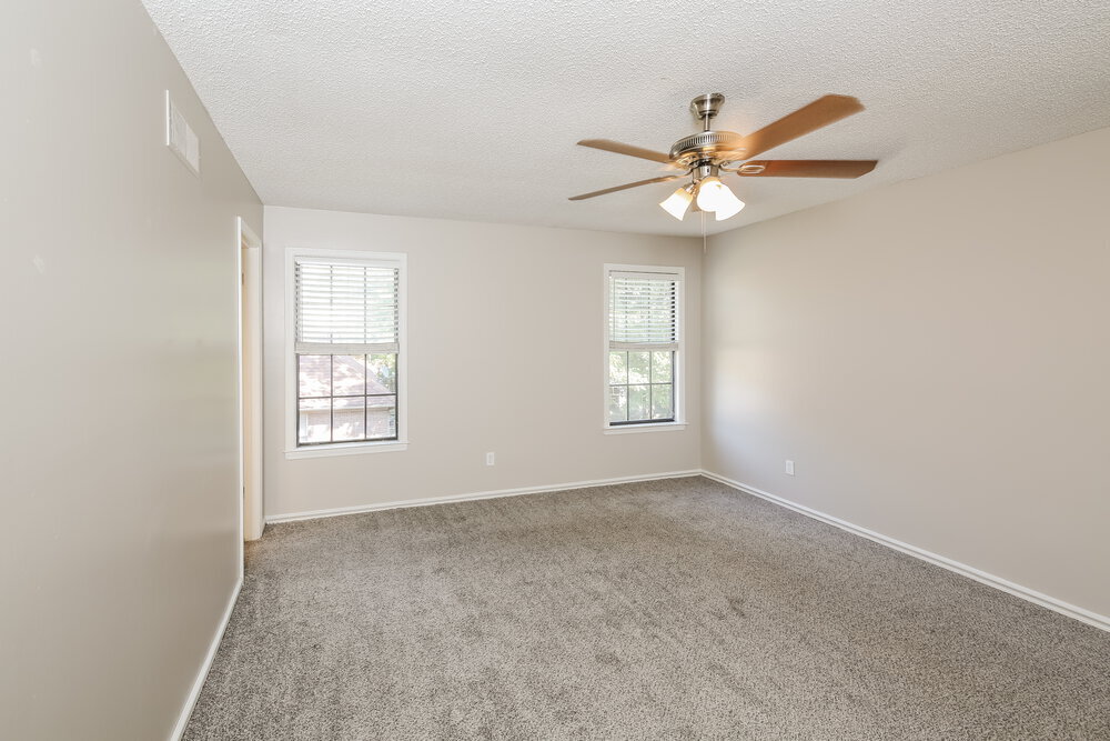 Building Photo - 4000 Kingsland Cove