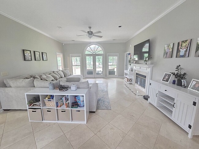 Building Photo - Maple Ridge Golf Community 4 Bedrooms 3 Bath
