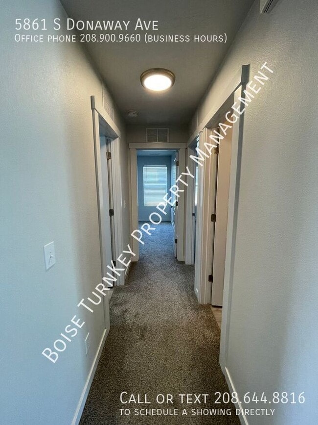 Building Photo - 5861 S Donaway Ave