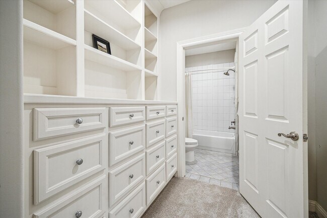 Building Photo - 1502 Whispering Pines Dr