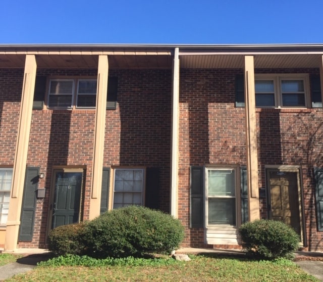 Building Photo - 606 Calhoun Ave