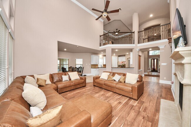 Building Photo - 2895 Ragusa Ln