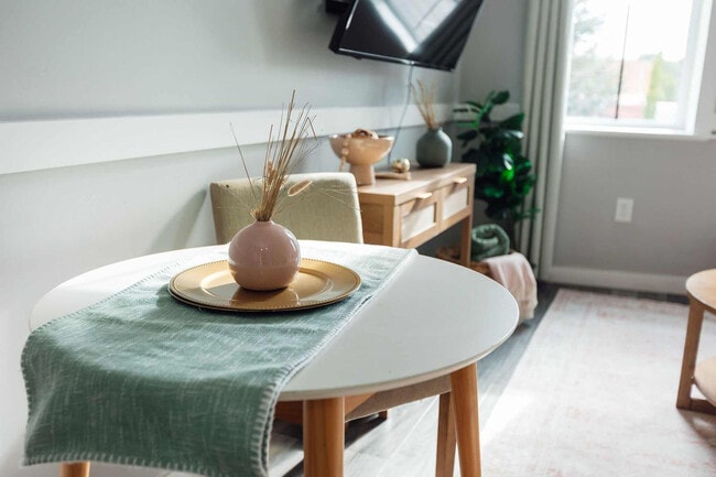 Building Photo - 117 Spring St