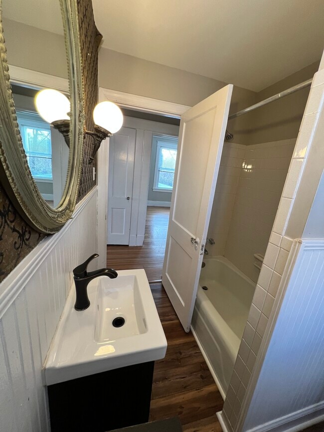 Building Photo - 4812 Chamberlayne Ave