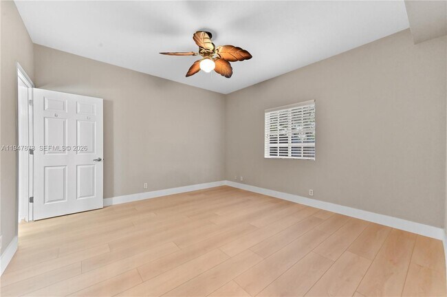 Building Photo - Washington Street, Hollywood, FL 33021 - 2 BR 2 BA townhouse