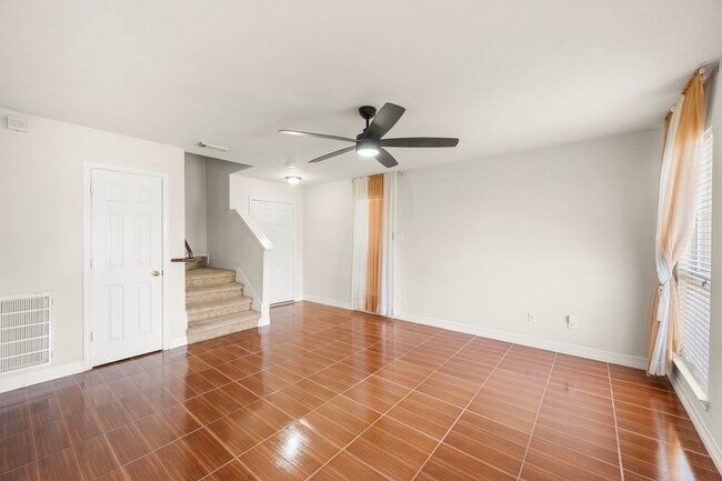 Building Photo - 10506 Linsley Lane