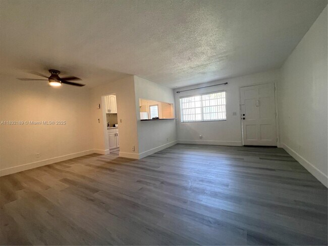 Building Photo - 1431 S 14th Ave