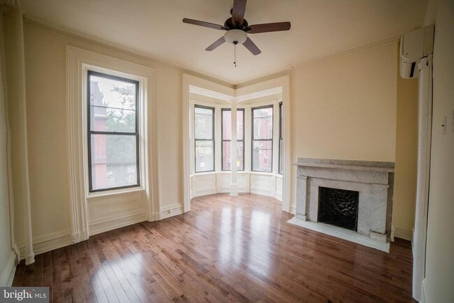 Building Photo - 269 S 17th St