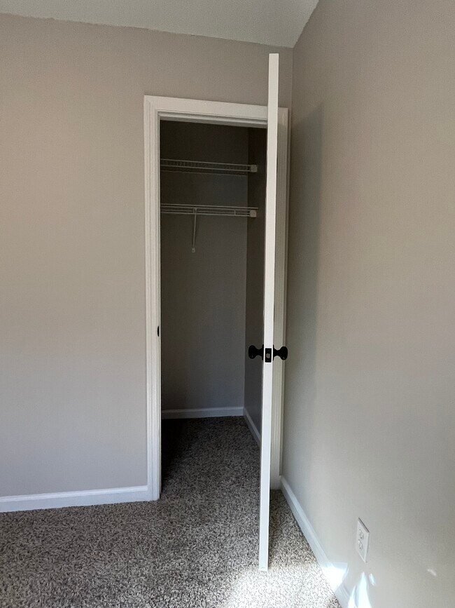 Building Photo - 822 Union Dell Ct