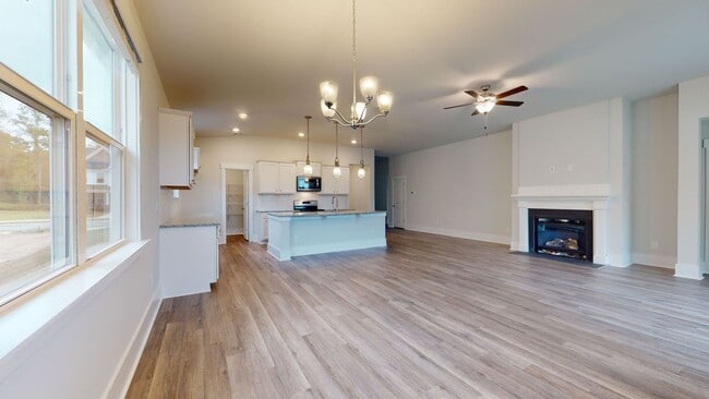 Building Photo - 3 Bedroom Home in WATERSIDE!