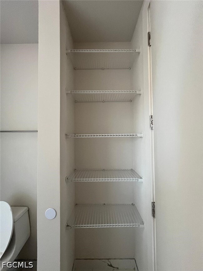 Building Photo - 1832 NW 22nd Pl