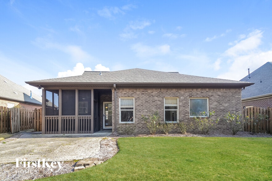 Building Photo - 2104 Chelsea Park Bend