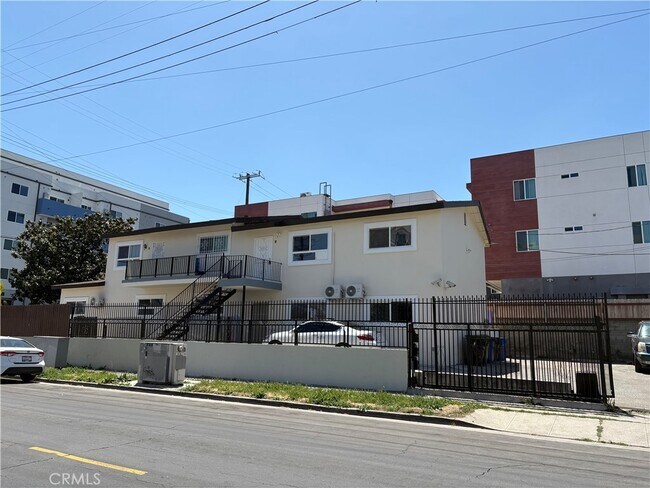 Building Photo - 1103 S Hobart Blvd