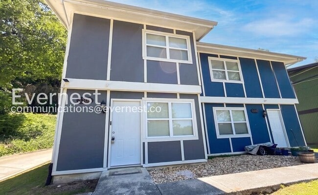 Building Photo - 3308 Roadrunner Trail