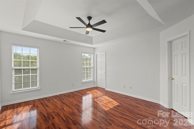 Building Photo - 11022 Garden Oaks Ln