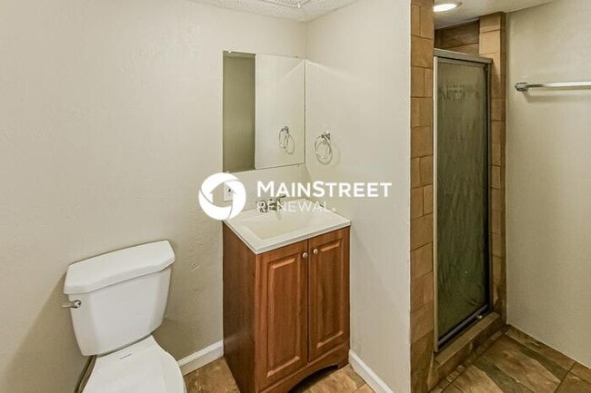 Building Photo - 3 Bedroom Pet-Friendly Home in LEAVENWORTH, KS with Main Street Renewal