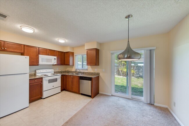 Building Photo - 61 Lake Shore Dr