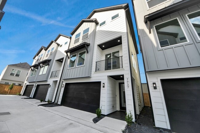Building Photo - 7737 Hammerly Blvd