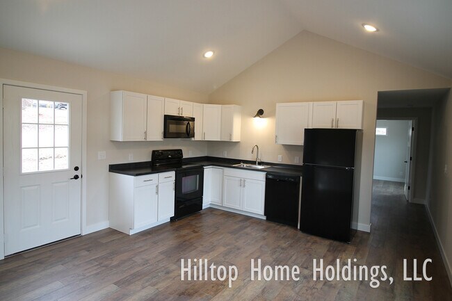 Building Photo - 27 Hilltop Rd
