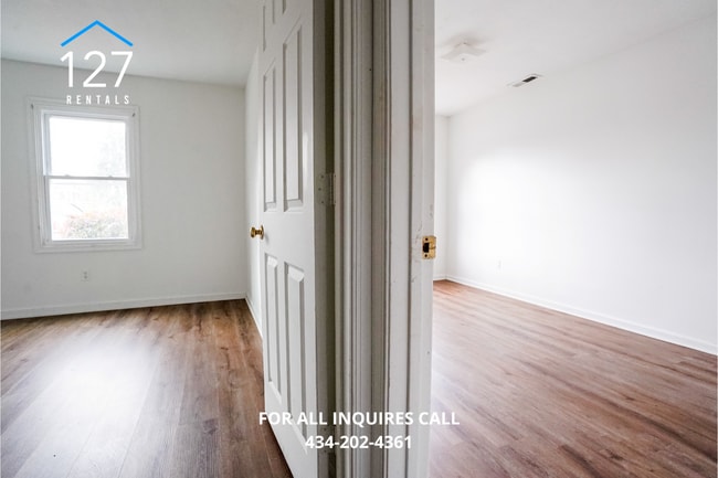 Building Photo - Spacious & Convenient 2-Bedroom Apartment ...