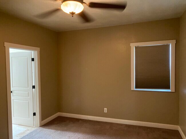 Primary Bedroom - 114 Dewitt Ave