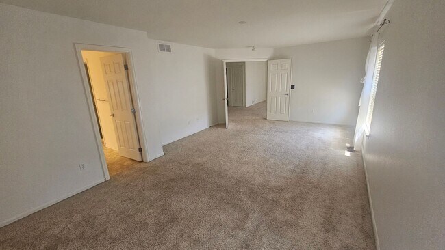 Building Photo - Amazing Home in NE Fort Collins