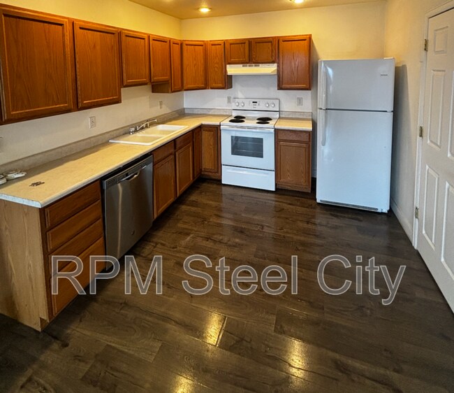 Building Photo - 351-353 W Song Sparrow Dr