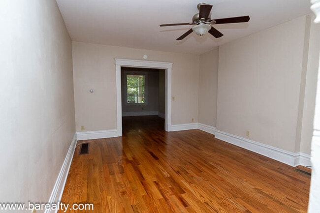 Building Photo - 1080 Mt Pleasant Ave