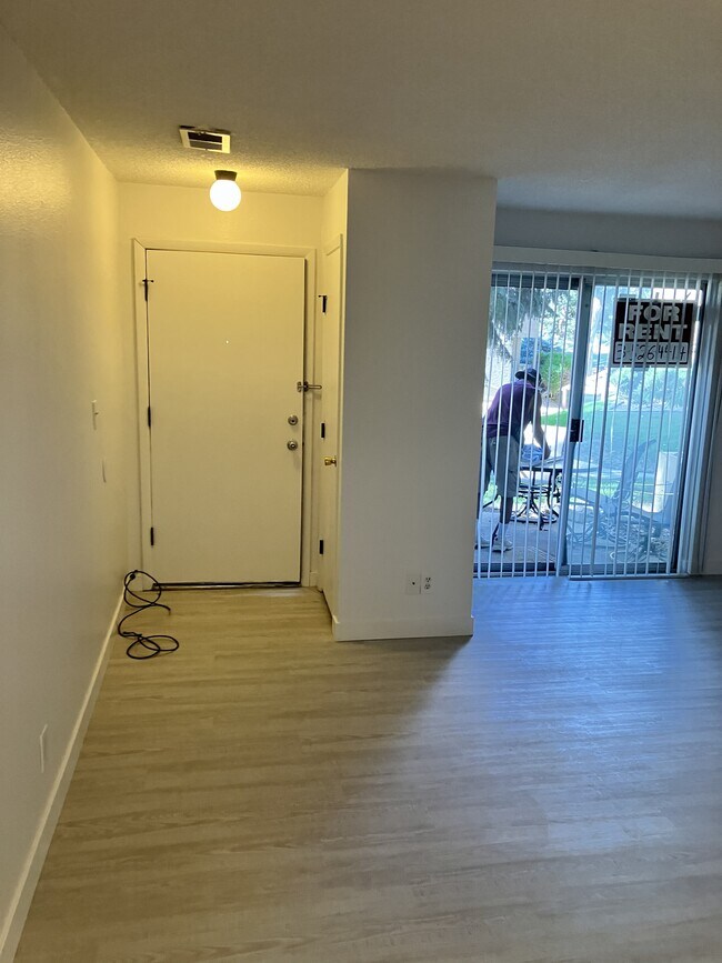 Building Photo - 5300 E Cherry Creek South Dr