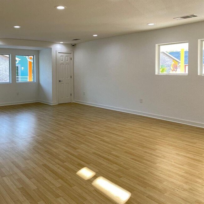 Building Photo - 8787 Hammerly Blvd