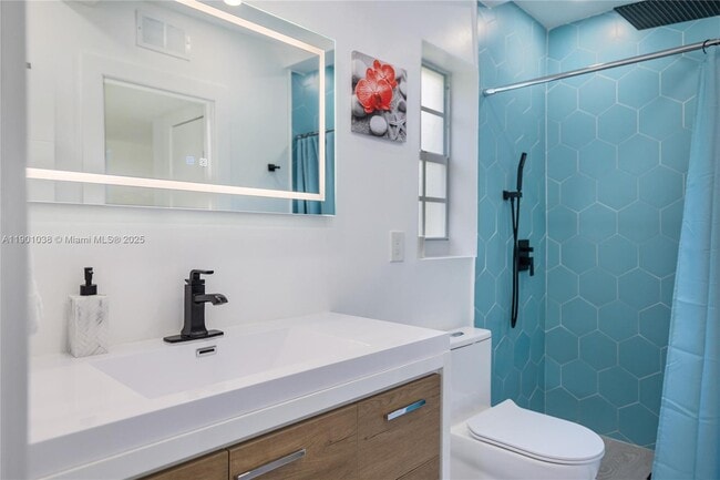 Building Photo - 8926 Abbott Ave