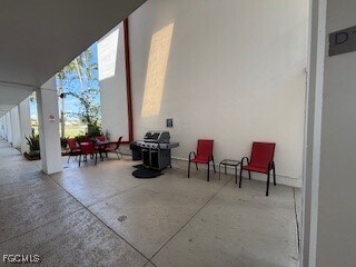 Building Photo - 1700 Pine Valley Dr