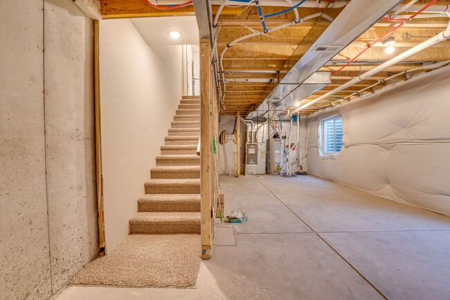 Building Photo - Stunning 3 Bedroom 2 Bathroom townhome in Fort Collins!