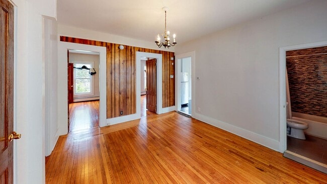 Building Photo - 244 Edgewood Ave